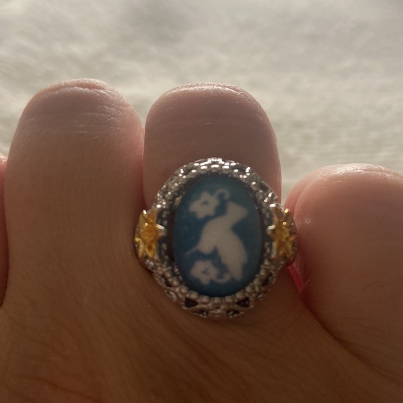 Ring - Picture 2 of 3